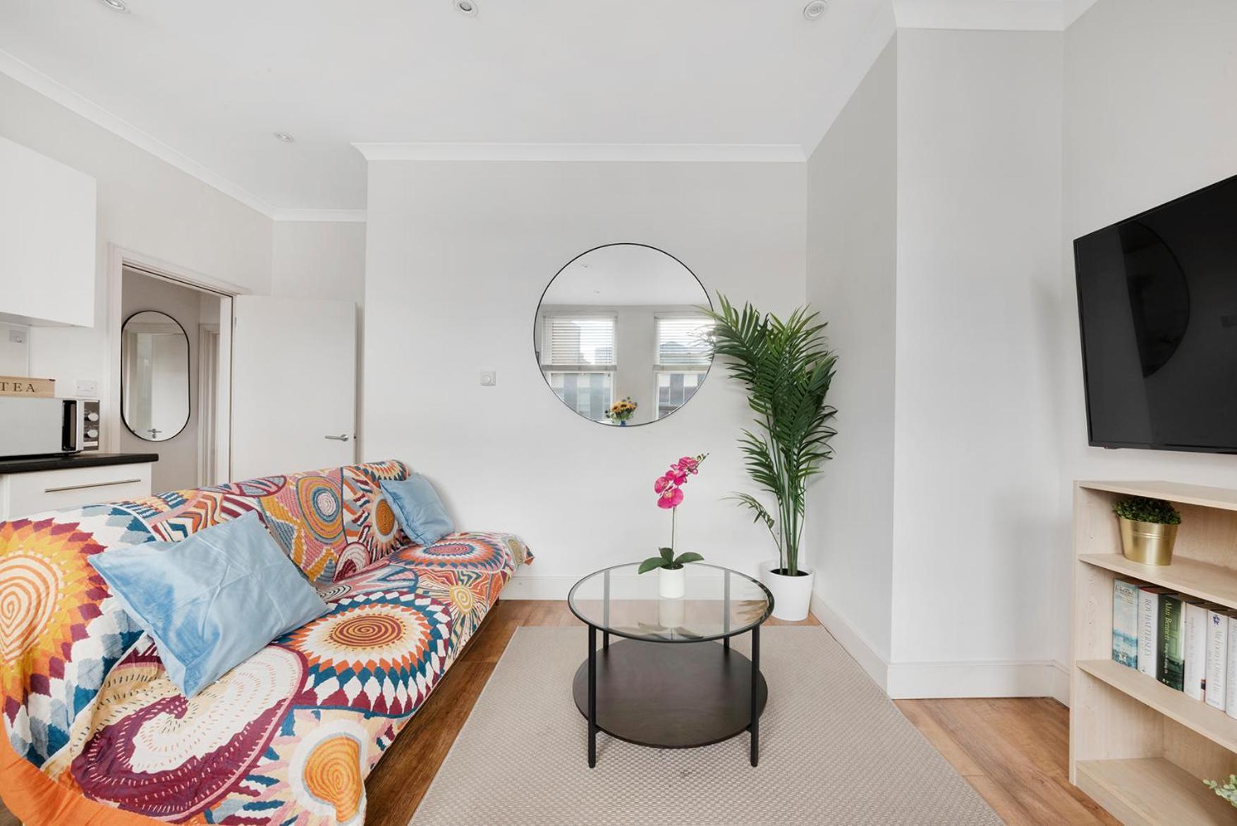 Family Friendly - Stylish Kentish Town Apartment ลอนดอน ภายนอก รูปภาพ